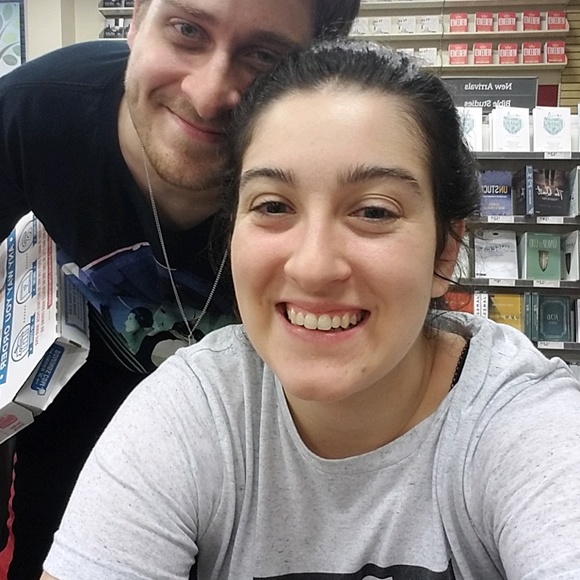 Meet your Posher, Jessica - Picture 1 of 1